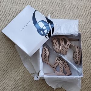 Nine West Elonar Desert heels size 7